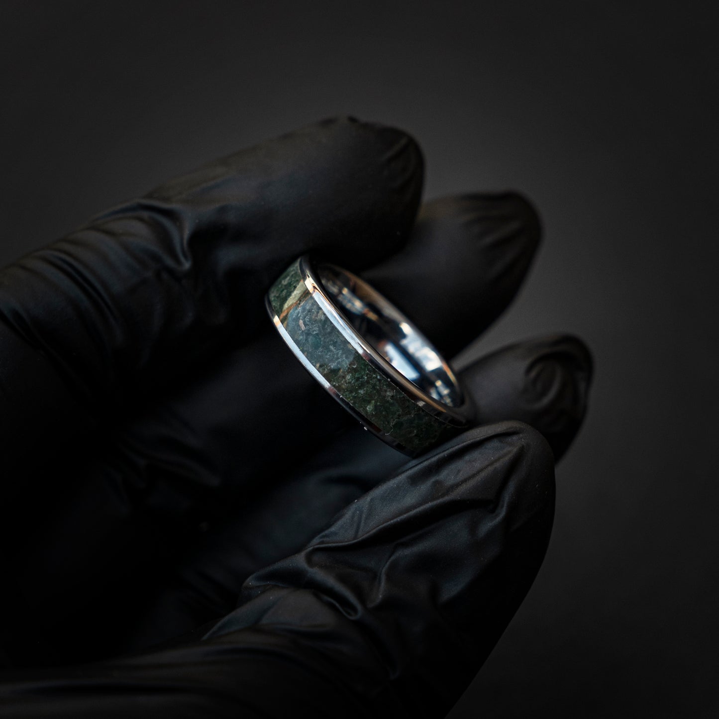 Zilveren tungsten ring gevuld met Mosagaat 6 mm