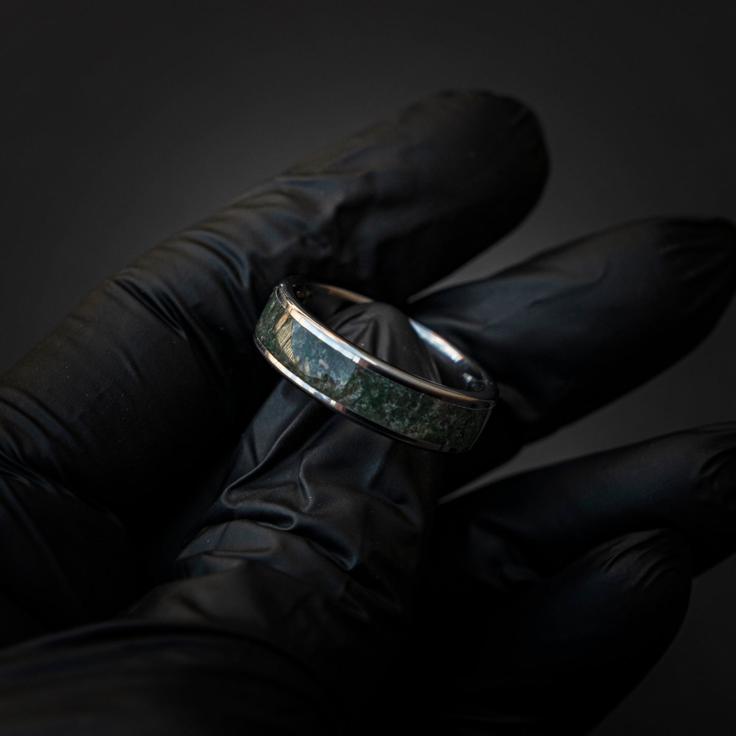 Zilveren tungsten ring gevuld met Mosagaat 6 mm